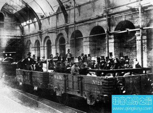 最早建成的地铁，伦敦因为人口太多被逼造出地铁！