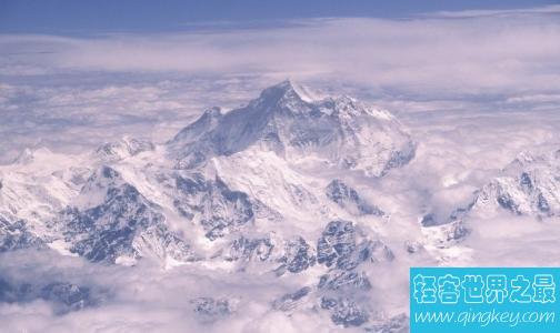 世界上最高的山峰，要属珠穆玛朗峰了。