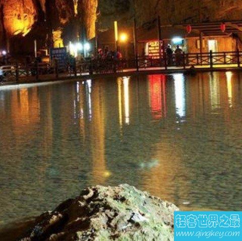 中国已探明的面积最大的洞穴，洞口高达72m