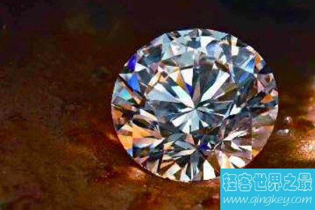 最大的钻石看起来雍容华贵 这背后的故事更惊心动魄