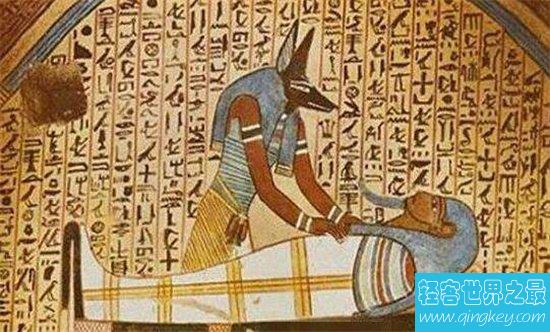 十大埃及金字塔未解之谜，进入金字塔的人都患病死亡