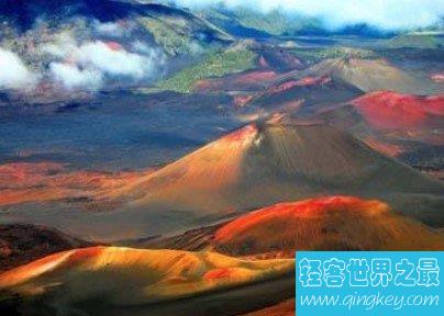 世界上最多火山的地方，一个国家有一百多座火山