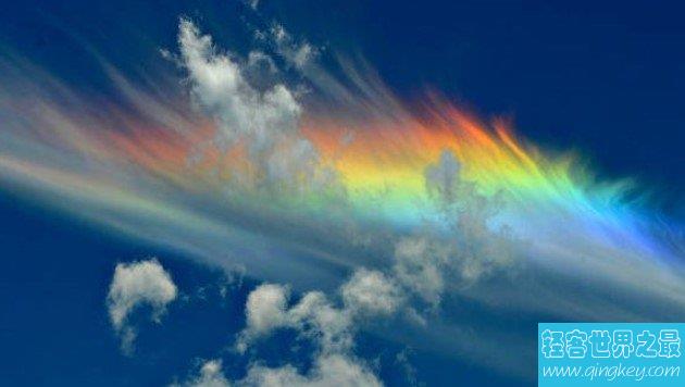 天下奇观最美的火彩虹，像是天空自燃