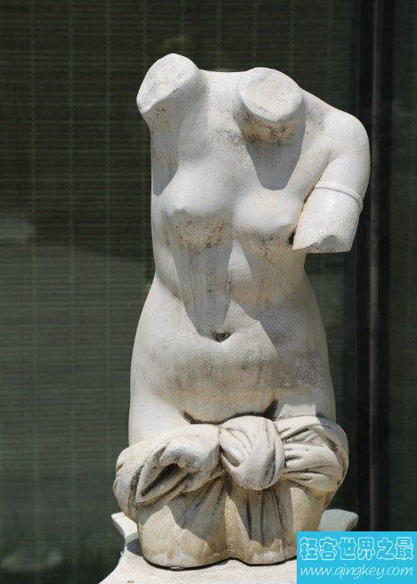 世界上最早的雕像，掌管爱情的维纳斯