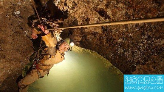 世界上最深的洞穴，两千米深的洞穴深不见底