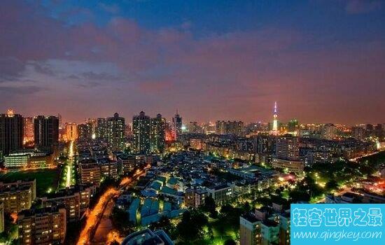 中国最浪漫的十大城市，情侣约会旅行的好地方。