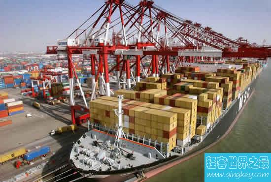 中国最大的港口，上海港(年吞吐量7.76亿吨)