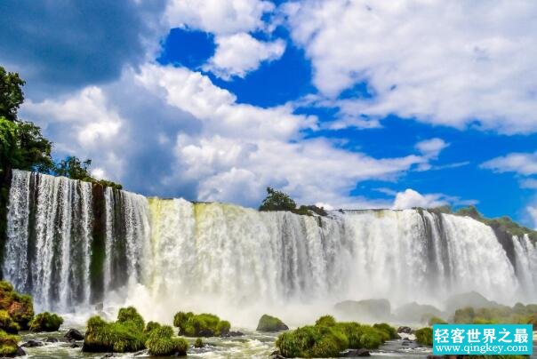 世界上最宽的瀑布:伊瓜苏瀑布，宽4千米(世界自然遗产)