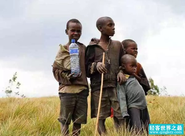 全球最贫穷的十大国家 喝水/吃饭每天都是大难题