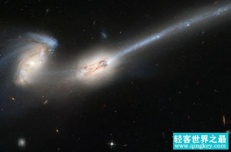 哈勃宇宙望远镜公开“密集的5个银河”，发射32周年纪念(HCG40)