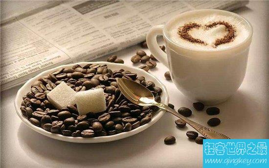 咖啡因过敏会出现中毒现象，应慎重挑选饮品
