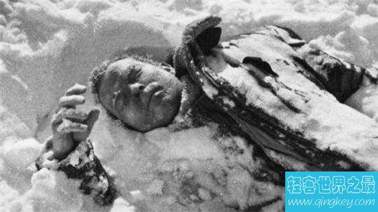 迪亚特洛夫事件，整支队伍成员离奇死亡在雪地中