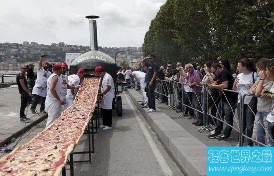 世界最长披萨，长度达到1609m创造吉尼斯世界纪录！