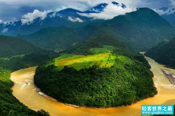 世界上最大的大峡谷 雅鲁藏布江大峡谷(全长504.6千米)