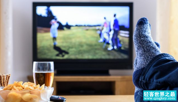 世界上看电视最长时间国家：人均270分钟、老年人较多