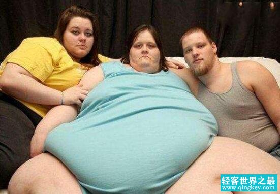 世界上最胖的女人，苏珊娜·埃曼1450斤(相当于一头大象)